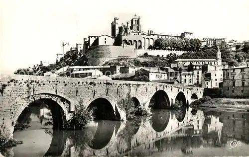 AK / Ansichtskarte Beziers Le Vieux Pont et la Cathedrale Beziers