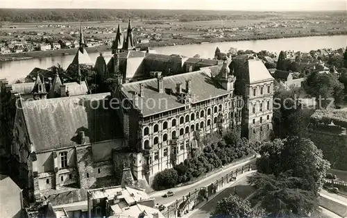 AK / Ansichtskarte Blois_Loir_et_Cher Chateau vue aerienne Blois_Loir_et_Cher