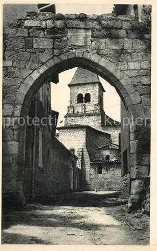 AK / Ansichtskarte Pommiers_en_Forez Porte fortifiee XVe siecle Eglise romane 