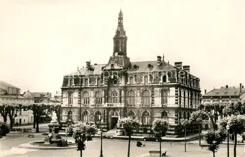 AK / Ansichtskarte Roanne_Loire Hotel de Ville Monument Roanne Loire