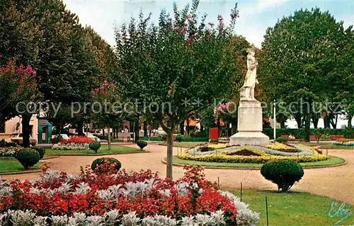 AK / Ansichtskarte Dax_Landes Place Thiers Statue de Borda Monument Dax_Landes