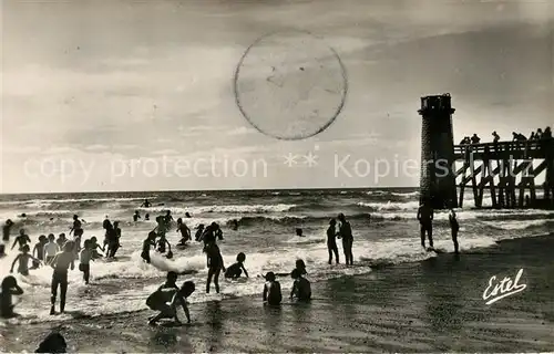 AK / Ansichtskarte Capbreton Jeux dans les vagues 