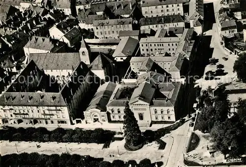 AK / Ansichtskarte Lons le Saunier_Jura Fliegeraufnahme Place du Onze Novembre Palais de Justice  Lons le Saunier_Jura