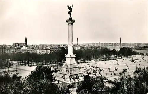 Bordeaux Le Monument des Girondins et les Quinconces Bordeaux