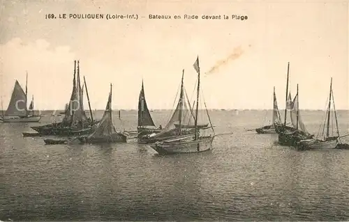 AK / Ansichtskarte Le_Pouliguen Bateaux en rade devant la plage Le_Pouliguen