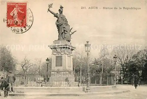 AK / Ansichtskarte Agen_Lot_et_Garonne Statue de la Republique Monument Agen_Lot_et_Garonne