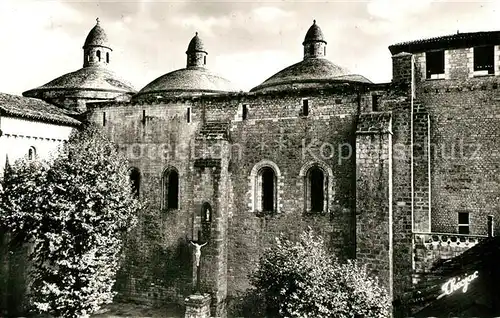 AK / Ansichtskarte Souillac Eglise abbatiale romane XIIe siecle 3 coupoles Tour carolingienne Souillac