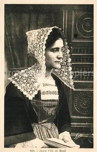 AK / Ansichtskarte Trachten_Frankreich Costume de Baud 