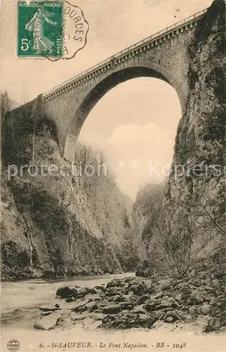 AK / Ansichtskarte Saint_Sauveur_Hautes_Pyrenees Le Pont Napoleon Saint_Sauveur