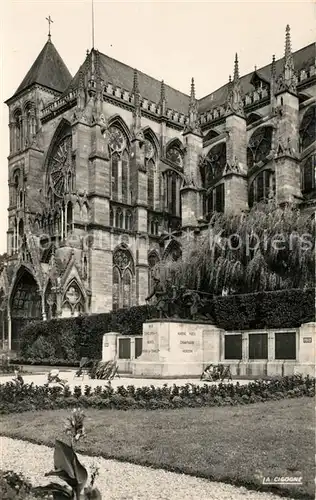 AK / Ansichtskarte Chalons sur Marne_Ardenne Cathedrale Monument aux Morts Chalons sur Marne Ardenne