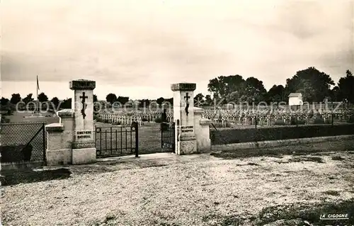 AK / Ansichtskarte Suippes Cimetiere de la Ferme de Suippes Suippes