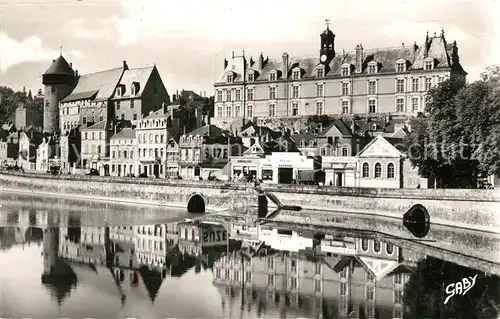 AK / Ansichtskarte Laval_Mayenne Chateau Palais de Justice et la Mayenne Laval Mayenne