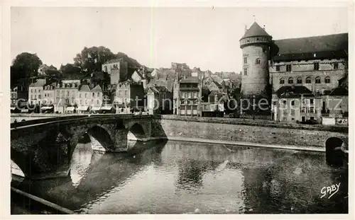 AK / Ansichtskarte Laval_Mayenne Vieux Pont sur la Mayenne et le Chateau Laval Mayenne