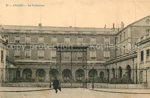 AK / Ansichtskarte Angers La Prefectere Angers