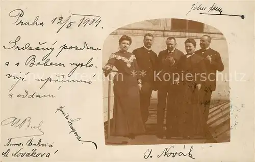 AK / Ansichtskarte Prag_Prahy_Prague Gruppenbild Prag_Prahy_Prague