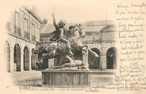 Clermont_Ferrand_Puy_de_Dome Cour de l Universitaet Clermont_Ferrand