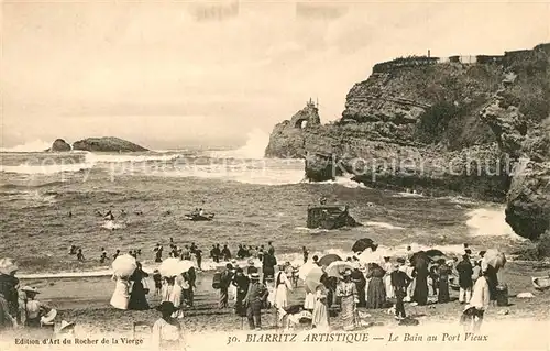 Biarritz_Pyrenees_Atlantiques Le Bain au Port Vieux Biarritz_Pyrenees
