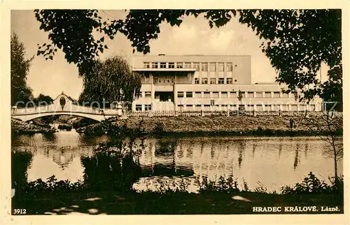 AK / Ansichtskarte Hradec_Kralove Lazne Partie am Fluss Hradec Kralove