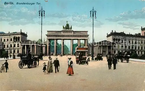 Berlin Brandenburger Tor Pferdekutsche  Berlin