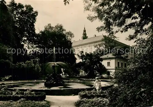 AK / Ansichtskarte Kromeriz Podzamecka zahrada Schloss Park Brunnen Kromeriz