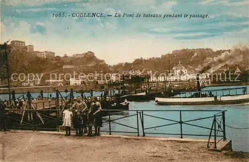 AK / Ansichtskarte Coblenz_Koblenz Le Pont de bateaux pendant le passage Coblenz_Koblenz