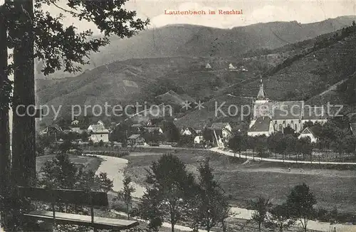AK / Ansichtskarte Lautenbach_Renchtal Ortsansicht mit Kirche Schwarzwald Lautenbach Renchtal