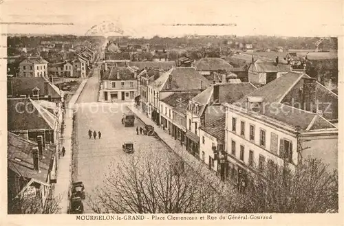 AK / Ansichtskarte Mourmelon le Grand Place Clemenceau et Rue du General Gouraud Mourmelon le Grand