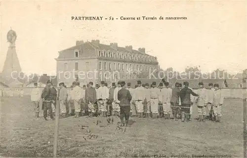 AK / Ansichtskarte Parthenay Caserne et Terrain de manoeuvres Parthenay