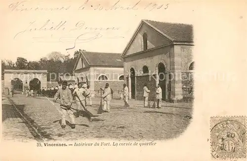 AK / Ansichtskarte Vincennes Interieur du Fort La corvee de quartier Vincennes