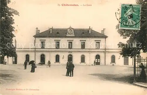 AK / Ansichtskarte Chateaudun La Gare Chateaudun