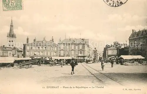 AK / Ansichtskarte Epernay_Marne Place de la Republique Le Marche Epernay Marne