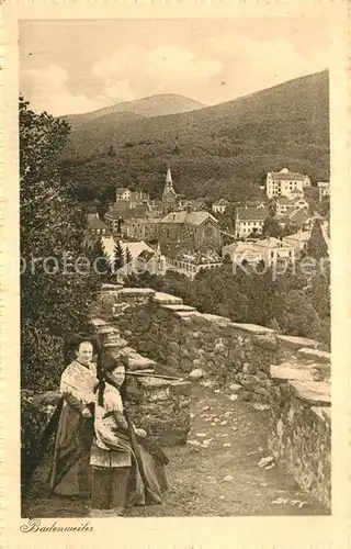 AK / Ansichtskarte Badenweiler Trachten Blick auf den Kurort im Schwarzwald Badenweiler