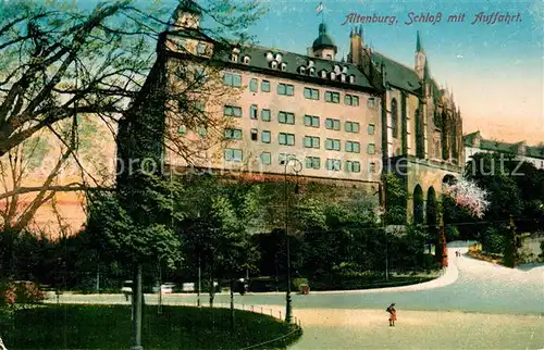 AK / Ansichtskarte Altenburg_Thueringen Schloss mit Auffahrt Altenburg Thueringen