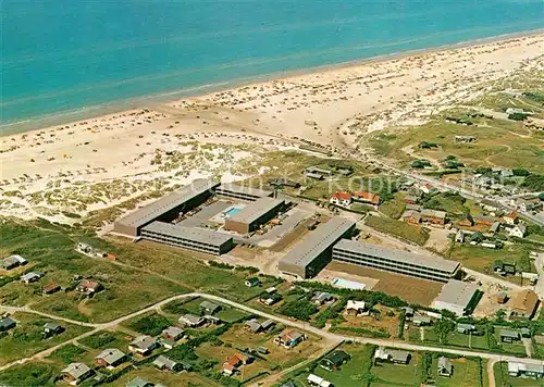 AK / Ansichtskarte Blokhus Fliegeraufnahme Ferienhotel Strand Blokhus