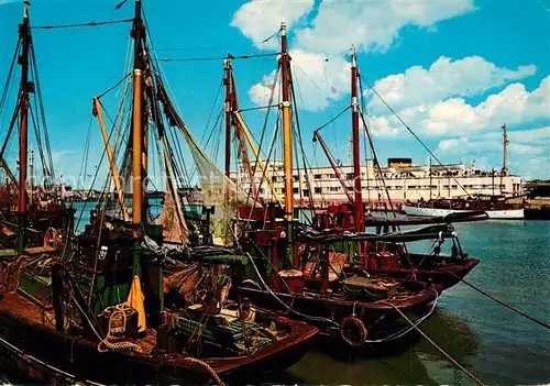 AK / Ansichtskarte Oostende_Ostende Fischerboote 