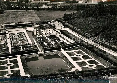 AK / Ansichtskarte Villandry Vue aerienne Le Chateau et les Jardins Villandry