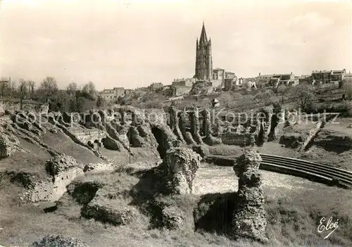 AK / Ansichtskarte Saintes_Charente Maritime Les Arenes Au fond St Eutrope Saintes Charente Maritime