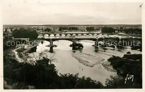 AK / Ansichtskarte Nevers_Nievre La Loire et les deux ponts Nevers Nievre