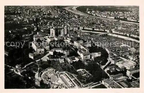 AK / Ansichtskarte Lyon_France Theatre romain Basilique Tour de Fourviere Saint Jean Saone Quartiers du Centre vue aerienne Lyon France