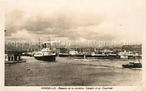 AK / Ansichtskarte Marseille_Bouches du Rhone Port Bassin de la Joliette Depart d un Courrier Marseille