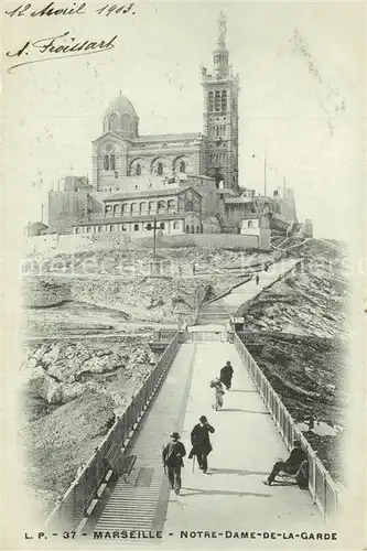 AK / Ansichtskarte Marseille_Bouches du Rhone Basilique Notre Dame de la Garde Marseille