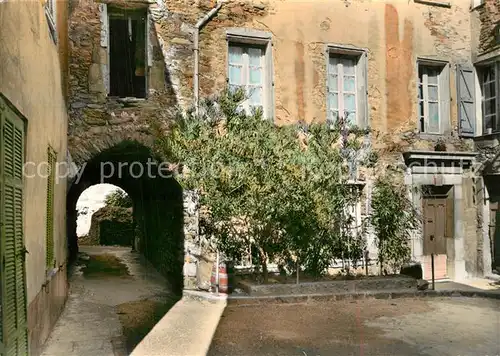 AK / Ansichtskarte La_Garde Freinet Le Fraxinet Sarrasin de lan mille La place de lancienne Mairie La_Garde Freinet