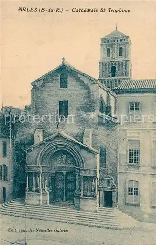 AK / Ansichtskarte Arles_Bouches du Rhone Cathedrale Saint Trophime Arles_Bouches du Rhone