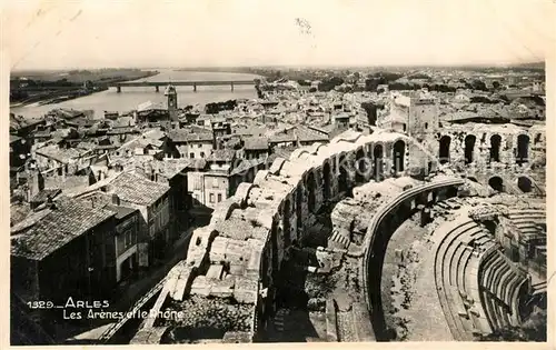 AK / Ansichtskarte Arles_Bouches du Rhone Les Arenes et le Rhone Arles_Bouches du Rhone