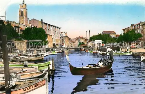 AK / Ansichtskarte Martigues La Venise Provencale Promenade en Gondole dans le Canal Saint Sebastien Martigues