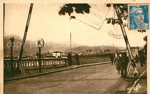 AK / Ansichtskarte Hendaye_Pyrenees_Atlantiques Pont International Douanes Hendaye_Pyrenees