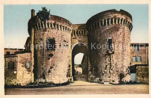 AK / Ansichtskarte Cognac Les Vieilles Tours Cognac