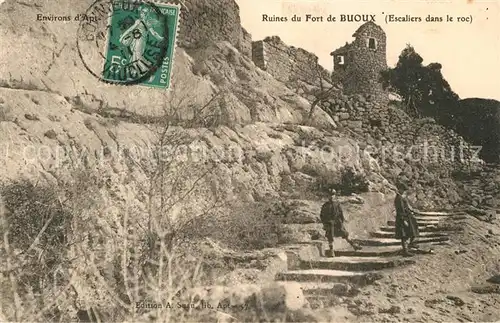 AK / Ansichtskarte Buoux Ruines du Fort Escaliers dans le roc Buoux