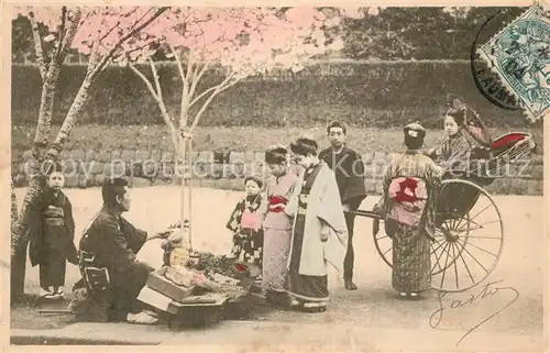 AK / Ansichtskarte Japan Personengruppe Markt Rikscha Japan