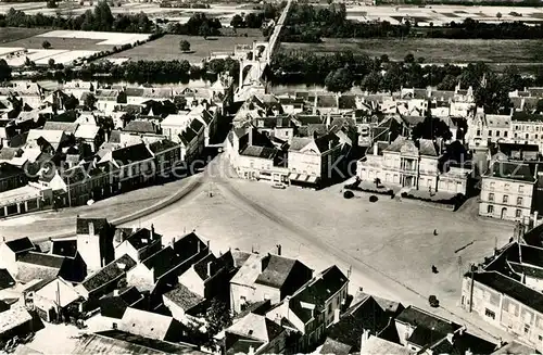 AK / Ansichtskarte Chalonnes sur Loire Fliegeraufnahme Place de l Hotel de Ville Pont suspendu Chalonnes sur Loire